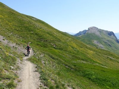 briancon-trail-attack-mountainbikreisen-geführte-touren