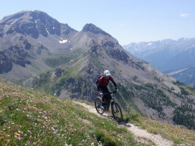 briancon-trail-attack-mountainbikreisen-geführte-touren