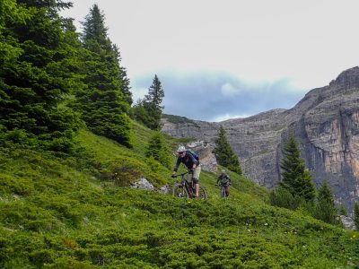 e-mtb-brenta-dolomiten-mountainbikereisen