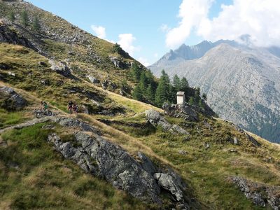 Valle-Aosta-Mountainbikereisen-Singletrails-geführte-Touren