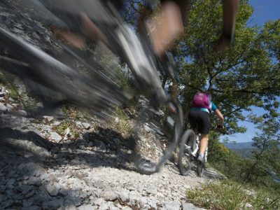 Mountainbiken Trans Ardèche mountainbikereisen.ch ©Shutterstock
