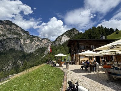 Dolomiten-Trail-Attack-mountainbikereisen