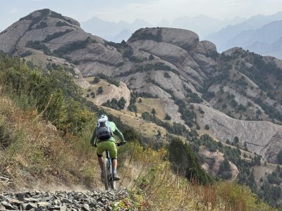 kirgisien-kirgistan-kirgisistan-mountainbike-reisen