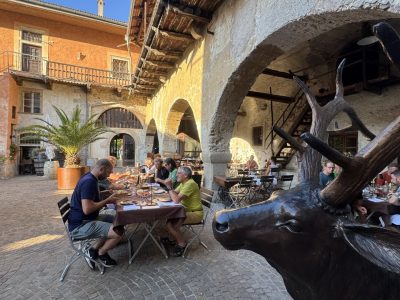 e-mtb-dynamite-trails-dolomiten-mountainbike-reisen-geführte-touren-singletrails