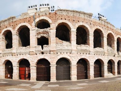 Transalp Via Claudia St.Moritz-Verona mountainbikereisen.ch ©Shutterstock