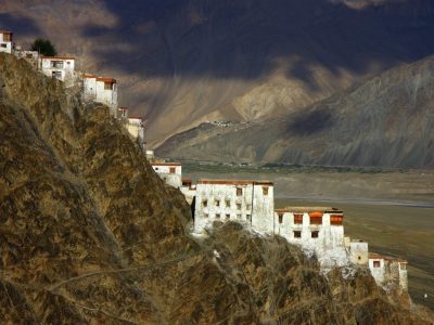 grosse-himalaya-überquerung-zanskar-mountainbikereisen ©Shutterstock